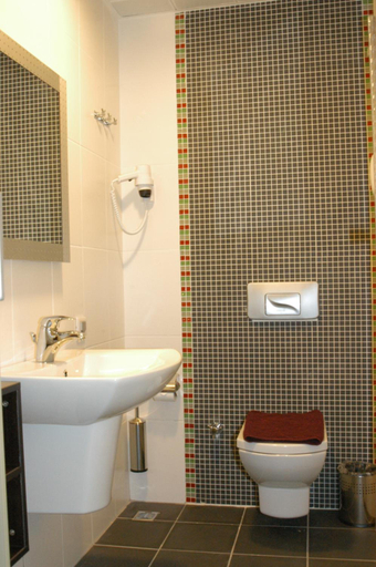 Bathroom 5, Blue Bay Platinum Hotel, Marmaris