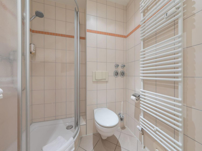 Bathroom 3, Ferienwohnung im Aparthotel Seepanorama, Mecklenburgische Seenplatte