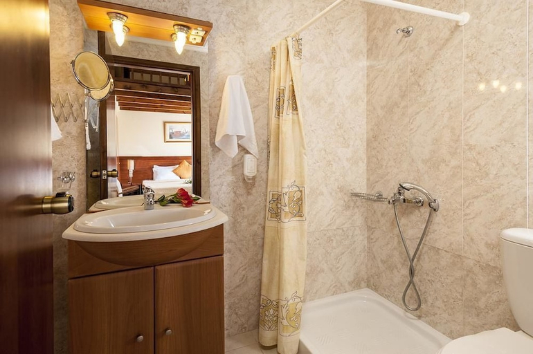 Bathroom 3, Adelais Hotel, Crete