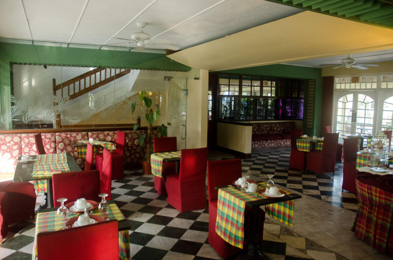 Food & Drinks, Sandcastles Beach Resorts