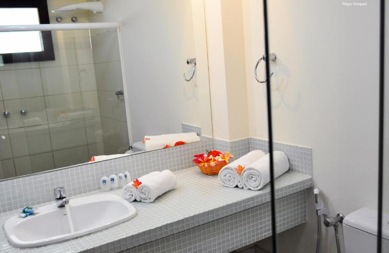Bathroom 5, Patachocas Beach, Cairu