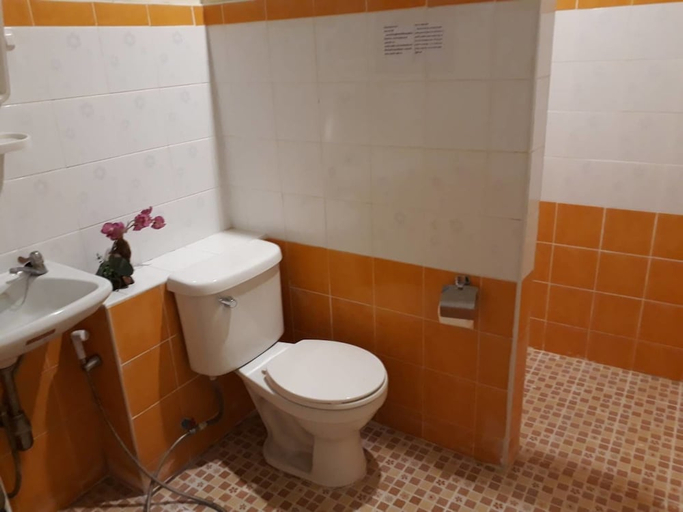 Bathroom 5, Suansiri Resort, Mae Chan