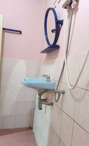 Bathroom 4, Canaan Guesthouse, Muang Kanchanaburi