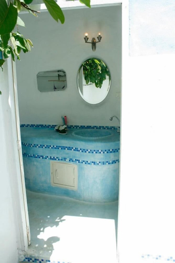 Bathroom 3, Brassiere Beach Resort, K. Sam Roi Yot