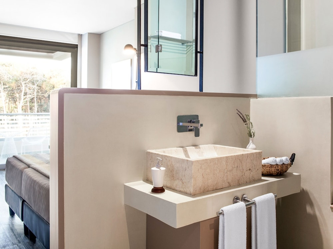 Bathroom 4, Grecotel Astir Palace, East Macedonia and Thrace