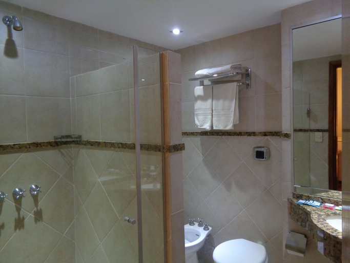 Bathroom 4, Nobile Hotel Premier Hill, Asunción