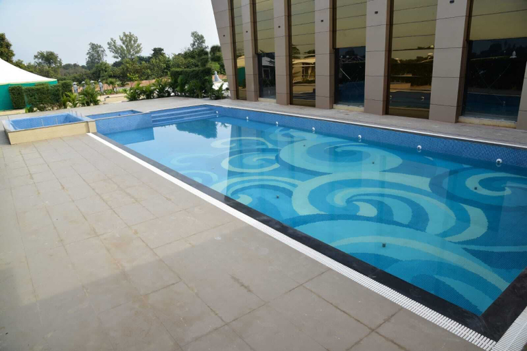 Pool 2, THE RIVERSIDE INN, Vidisha