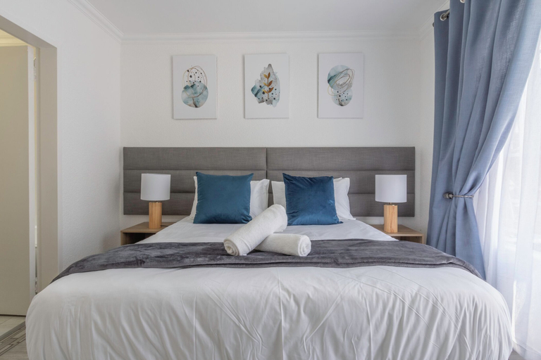 Room 2, Greencroft Menlyn, City of Tshwane