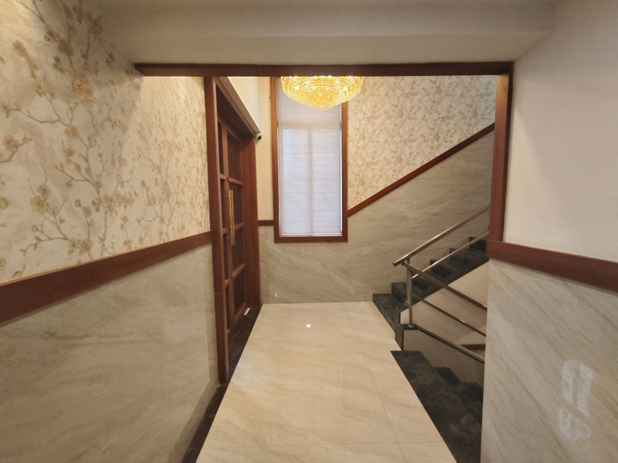 Lobby 4, Hotel Saffron Grand Thane, Thane