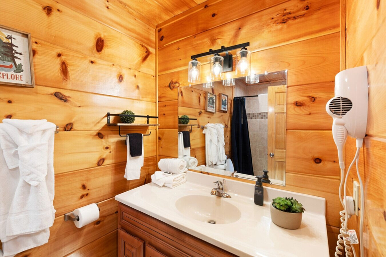 Bathroom 3, The Great Smoky Haven, Sevier