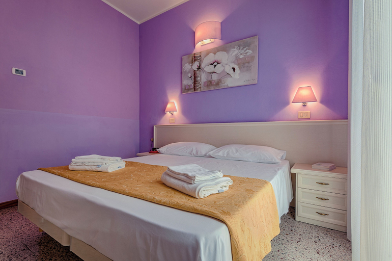 Room 2, Hotel Plaza Gabicce Mare, Pesaro E Urbino