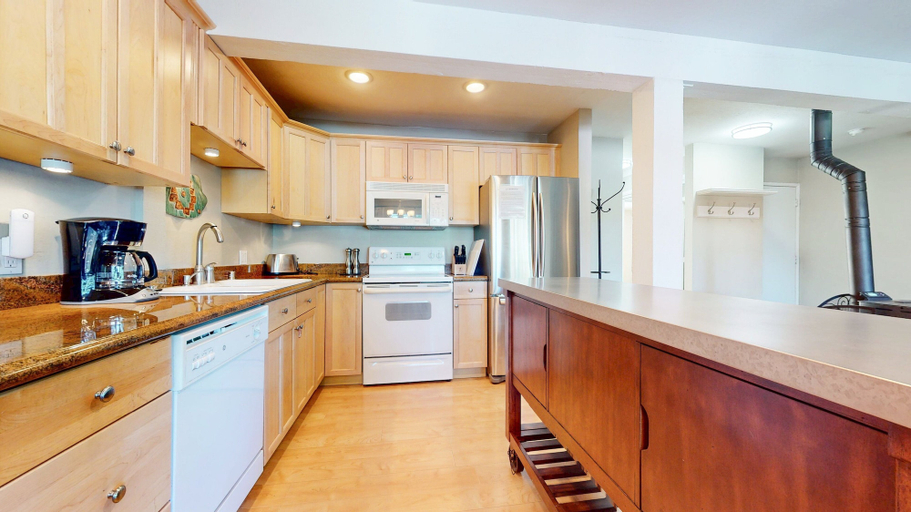 Private kitchen 2, Western Slopes Villas #7 1 Bedroom Condo, Mono