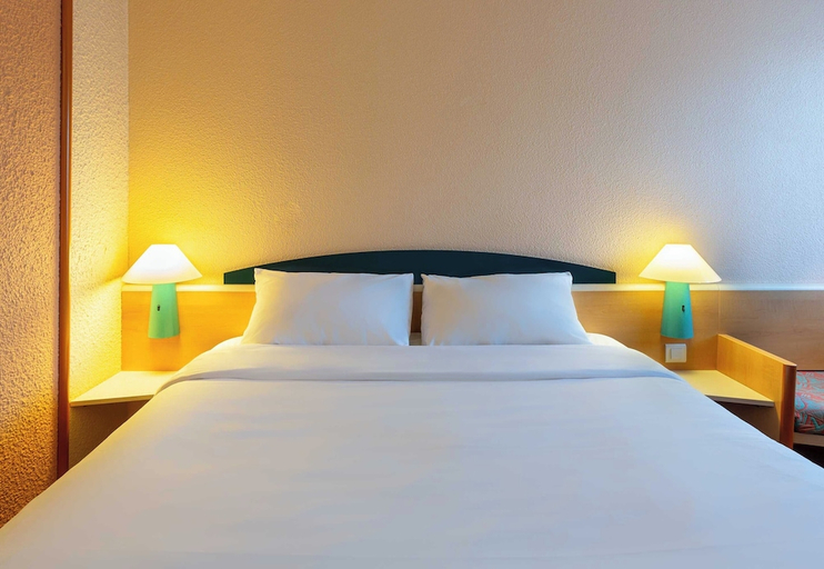 Bedroom 3, B&B HOTEL Blois Nord Vallee Maillard, Loir-et-Cher