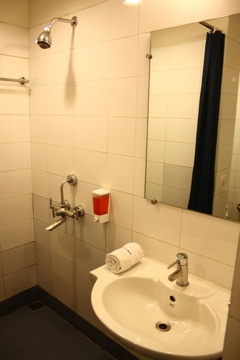 Bathroom 3, Ginger Guwahati, Kamrup Metropolitan
