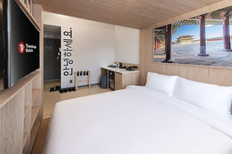 Bedroom 2, Travelodge Myeongdong Namsan, Jung