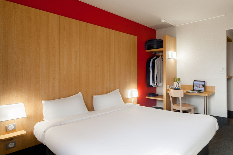Bedroom 2, B&B HOTEL Paris Chatillon, Hauts-de-Seine