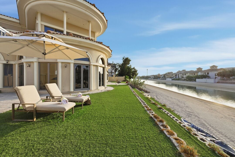 Exterior 2, 5BR M Private Villa Direct Beach Access, Dubai