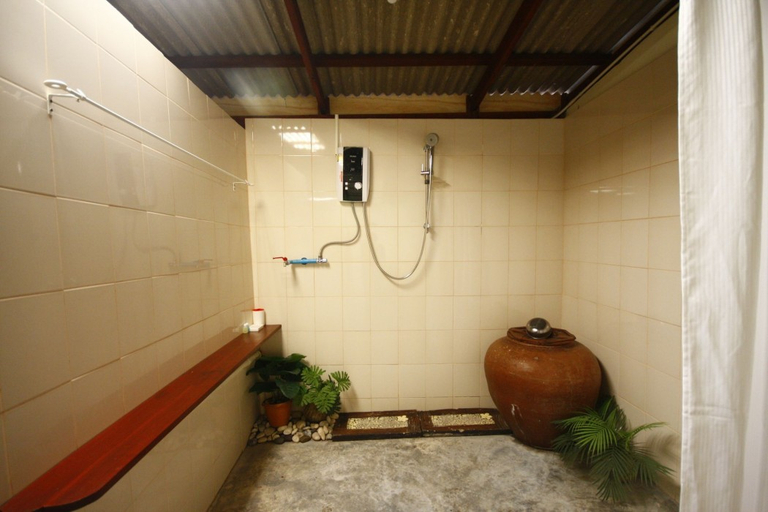 Bathroom, Baan Khun Yaai Mai Khun Ta, Muang Rayong