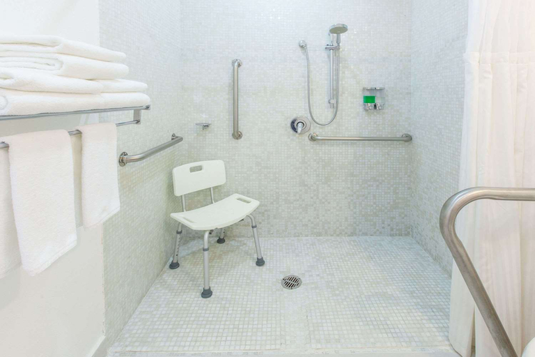 Bathroom 4, Adhara Express , Isla Mujeres