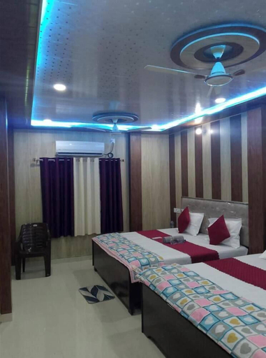 Room 5, Hotel Yash Dham, Faizabad