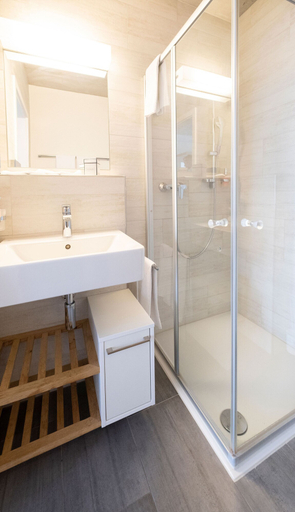 Bathroom 3, Tailormade Hotel IDEA, Baden