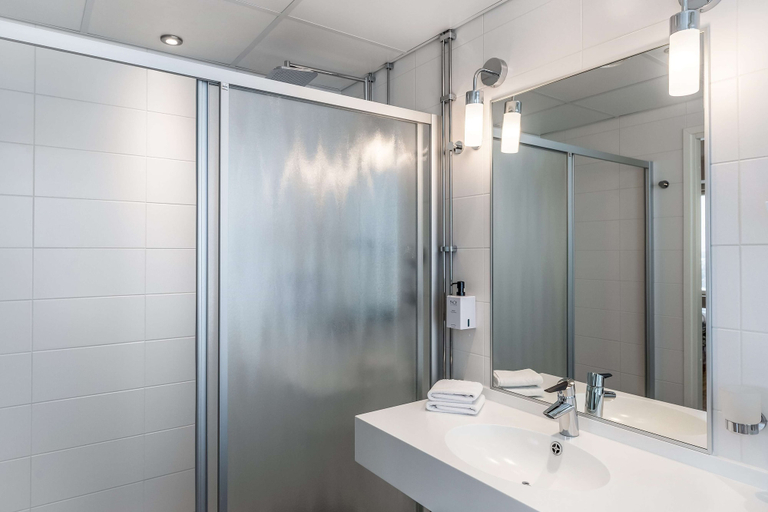 Bathroom 4, Scandic Meilahti, Uusimaa