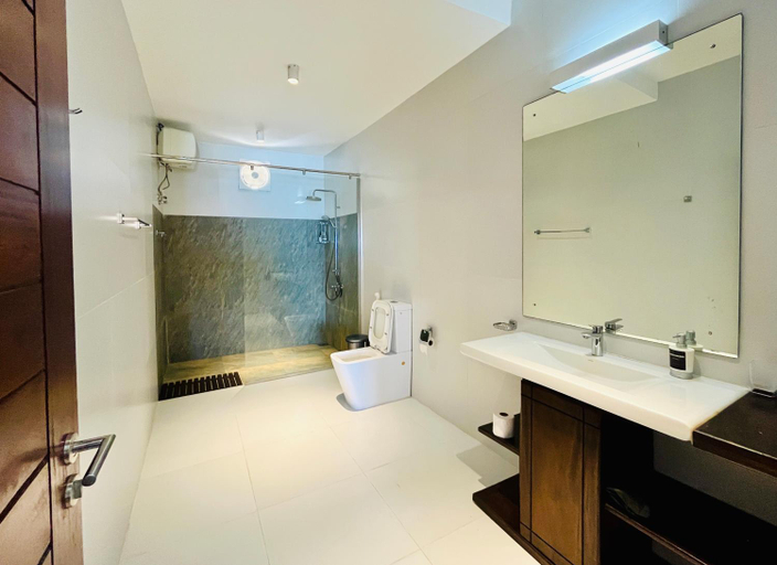 Bathroom 3, Ten30 Hikkaduwa, Hikkaduwa