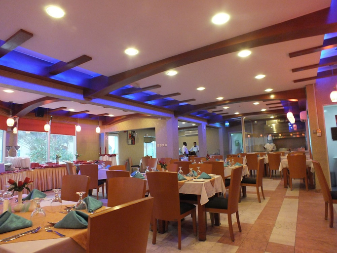Food & Drinks 5, Verona Resort, Sharjah City