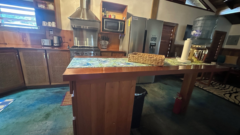 Food & Drinks 5, Howler Landing Vacation Rental