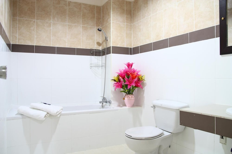 Bathroom 4, Choktawee Residence And Mansion by ZUZU, Muang Chiang Mai