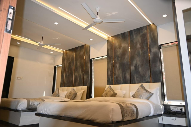 Room 5, Ramlala Hotel, Faizabad