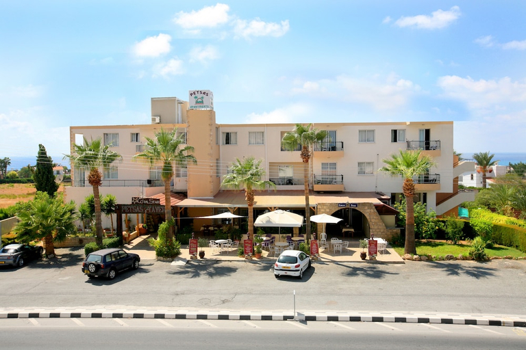 Exterior & Views 2, Petsas Apartments