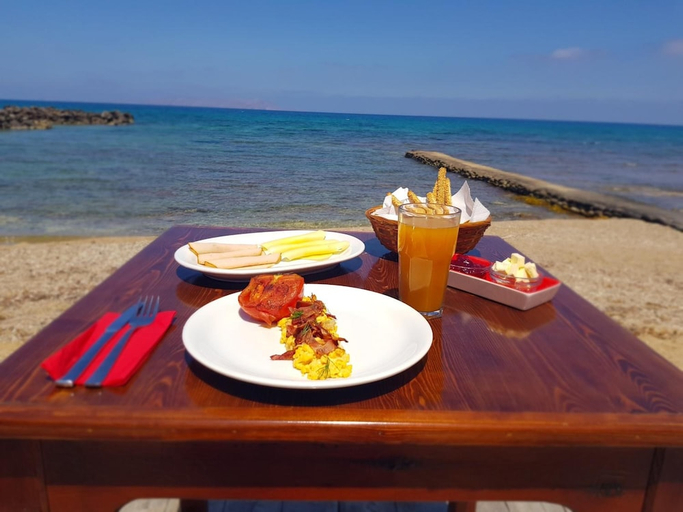 Food & Drinks, Haris Beach Apartments, Crete