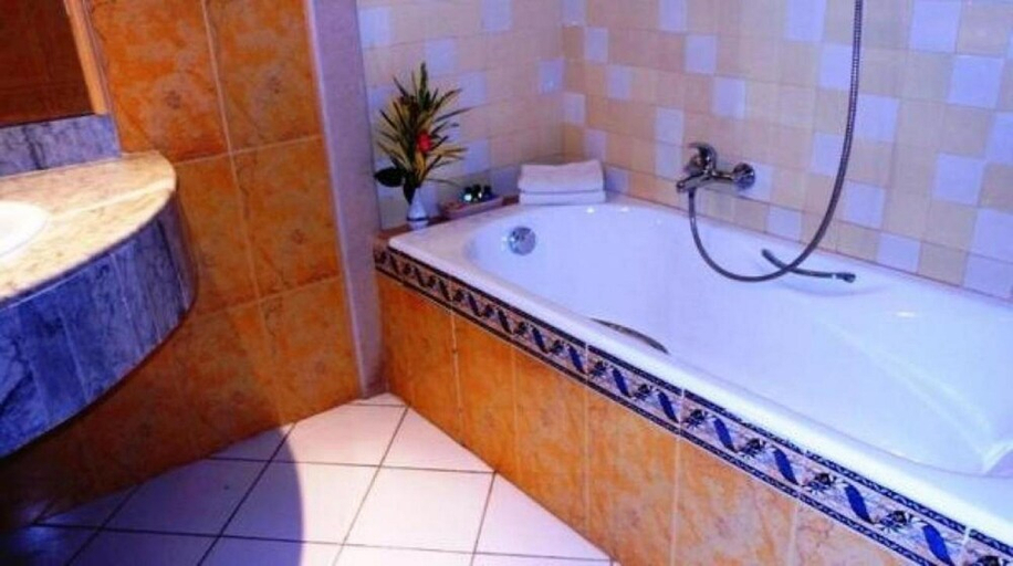 Bathroom 5, TMK l´Atrium Yasmine by Turismark, Hammamet