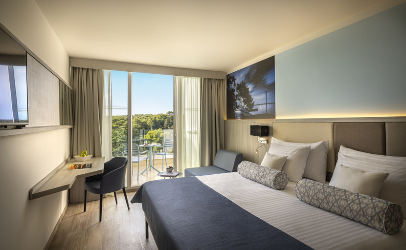 Bedroom 3, Valamar Carolina Hotel, Lopar/Supetarska Draga