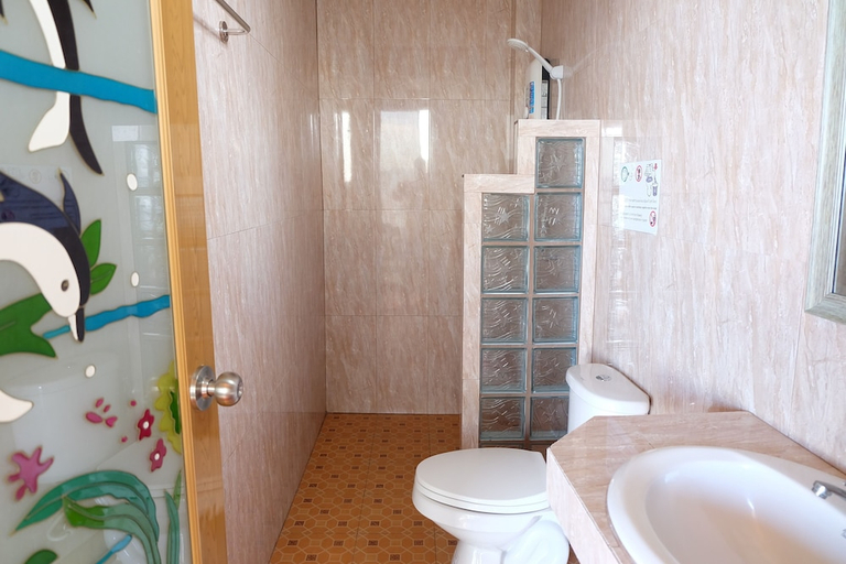 Bathroom 3, Koh Chang Hut Hotel, Koh Chang