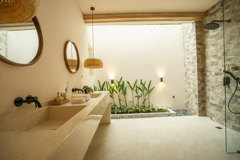 Bathroom 5, Bohemian Beachfront Apartments, Buleleng