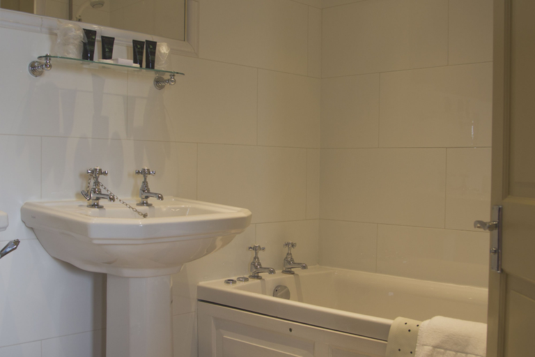 Bathroom 4, Merewood Country House Hotel, Cumbria