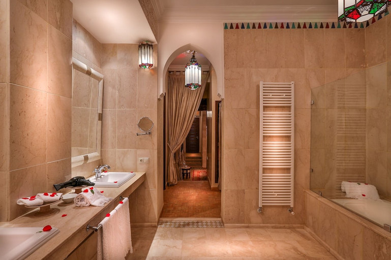 Bathroom, Riad Kniza, Marrakech