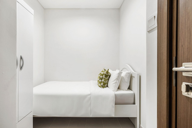 Room 2, 2BR M Huge Terrace Direct Canal Access, Dubai