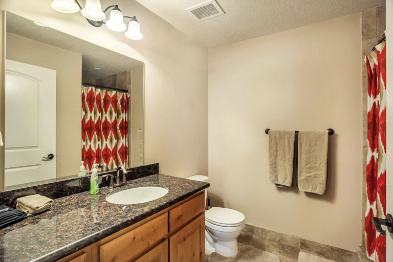 Bathroom 5, Condo Near Convention Center Sleeps 9, Salt Lake