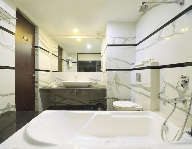 Bathroom, Hotel Crimson Palace, Agra
