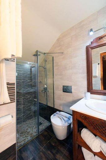 Bathroom 5, Paris Hotel, South Aegean