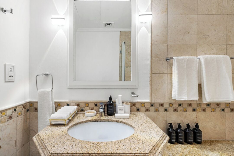 Bathroom 4, 5BR M Private Villa Direct Beach Access, Dubai