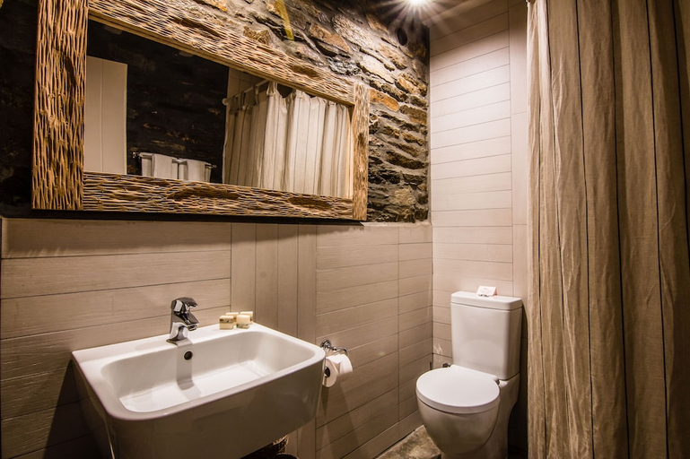 Bathroom 2, Aeolis Tinos Suites, South Aegean