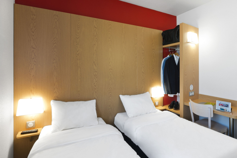 Bedroom 4, B&B HOTEL Niort Marais Poitevin Est, Deux-Sèvres