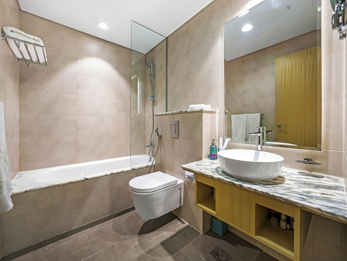 Bathroom 3, Spectacular Burj View from Infinity Pool, Dubai