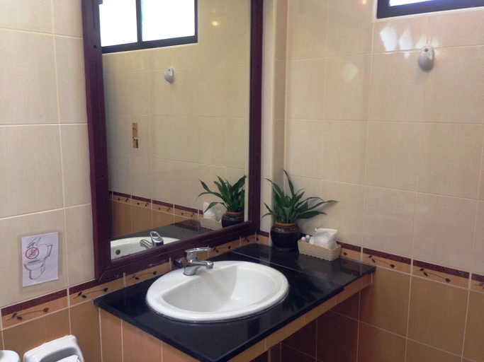 Bathroom 3, Koh Chang Bailan Beach Resort, Koh Chang