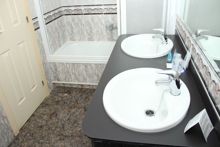 Bathroom 4, Hotel Magic Fantasy, Castellón