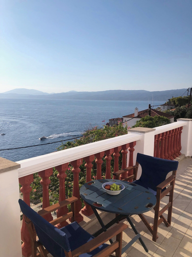 Outdoor dining, Villa Hydra Estrella, Attica